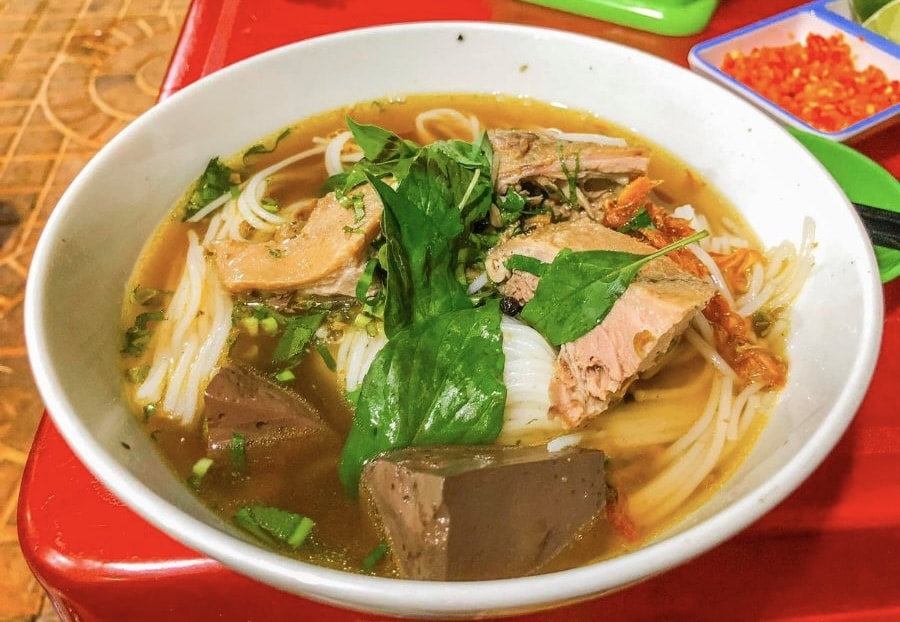 Món bún vịt nấu tiêu chắc chắn sẽ để lại ấn tượng với du khách
